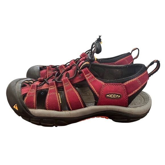 Keen Newport H2 Red Canvas Waterproof Leather Rugged‎ Water Bungee Cord Sandals - Picture 1 of 11